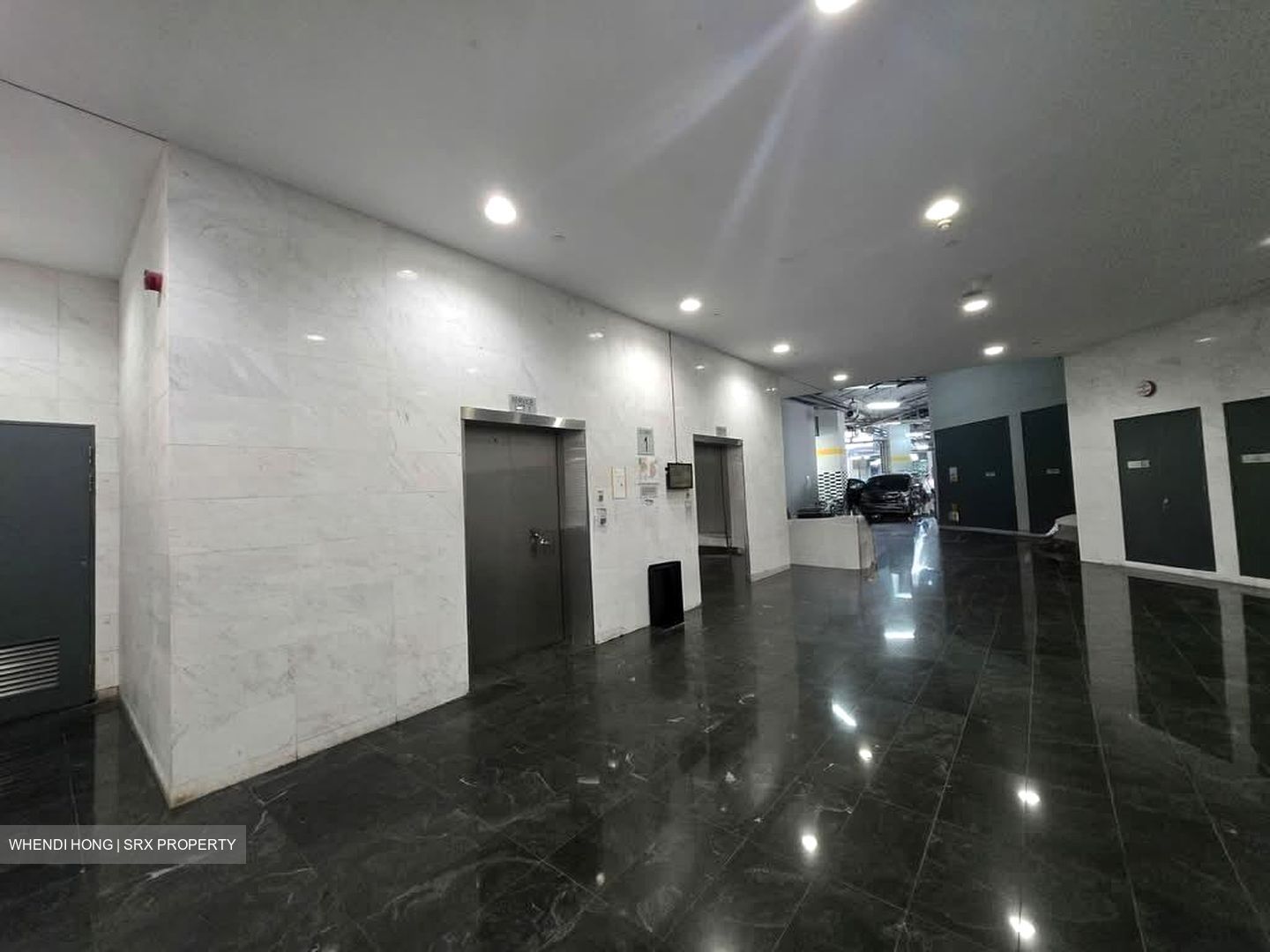 Carros Centre (D25), Factory #533328571